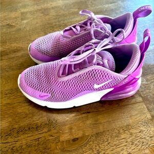 Little girl Nike Air Max 270